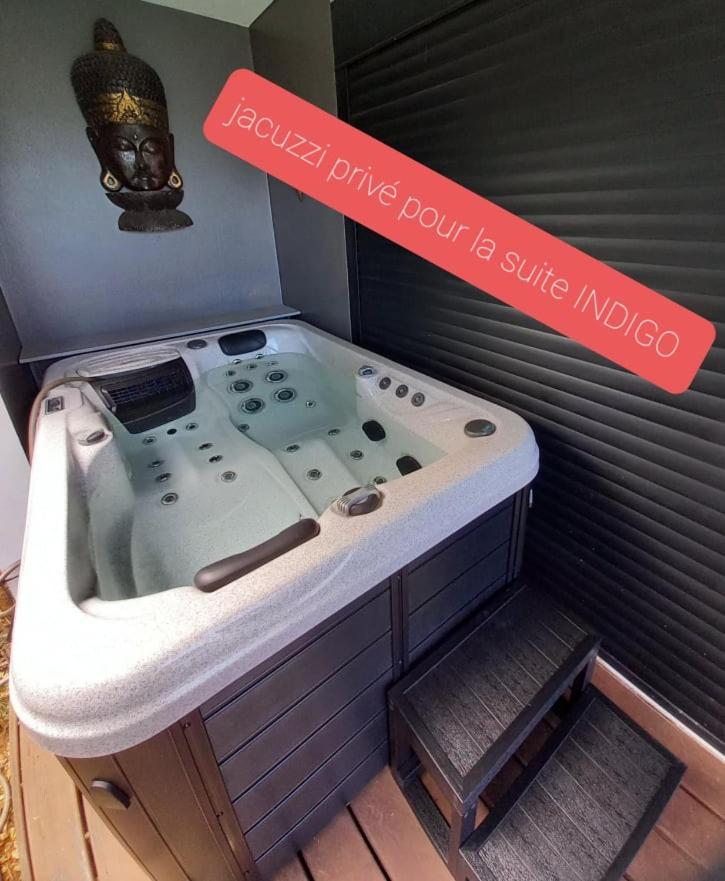 Suite Indigo Jacuzzi Prive Piscine Vue Mer Acces Cuisine Laverie サン・ピエール エクステリア 写真